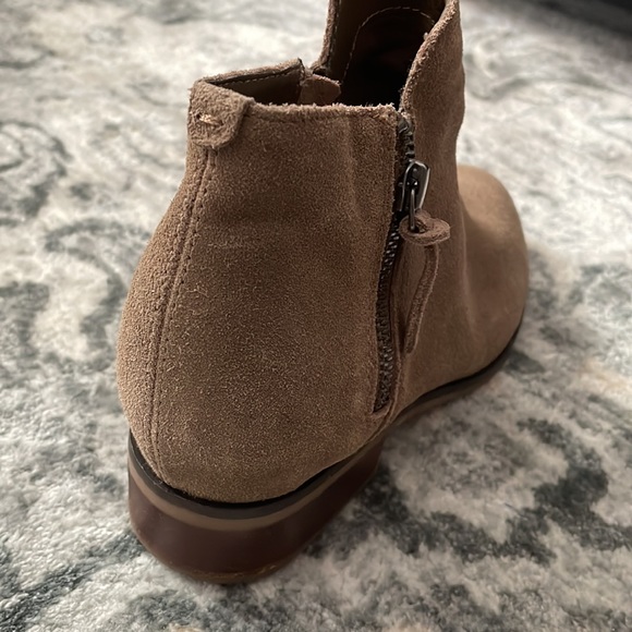 Steve Madden suede booties - Picture 2 of 5